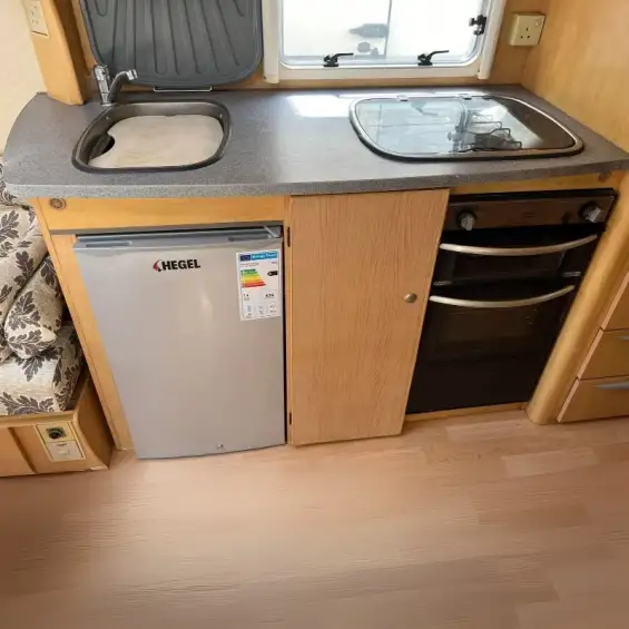 Hegel 12V DC Kompresörlü 90LT Buzdolabı - Karavan ve Teknelere Özel Mini Buzdolabı