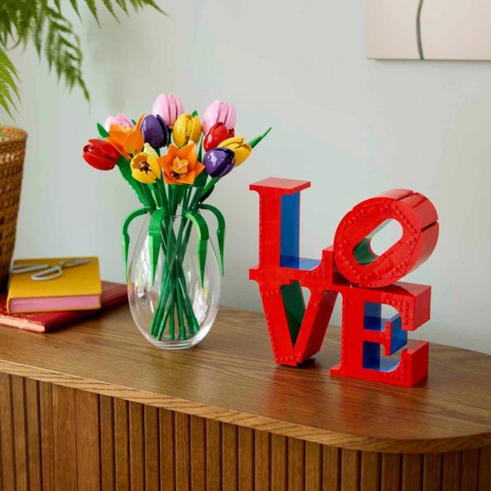 11501 Lego Botanicals Lale Buketi 576 parça +18 yaş