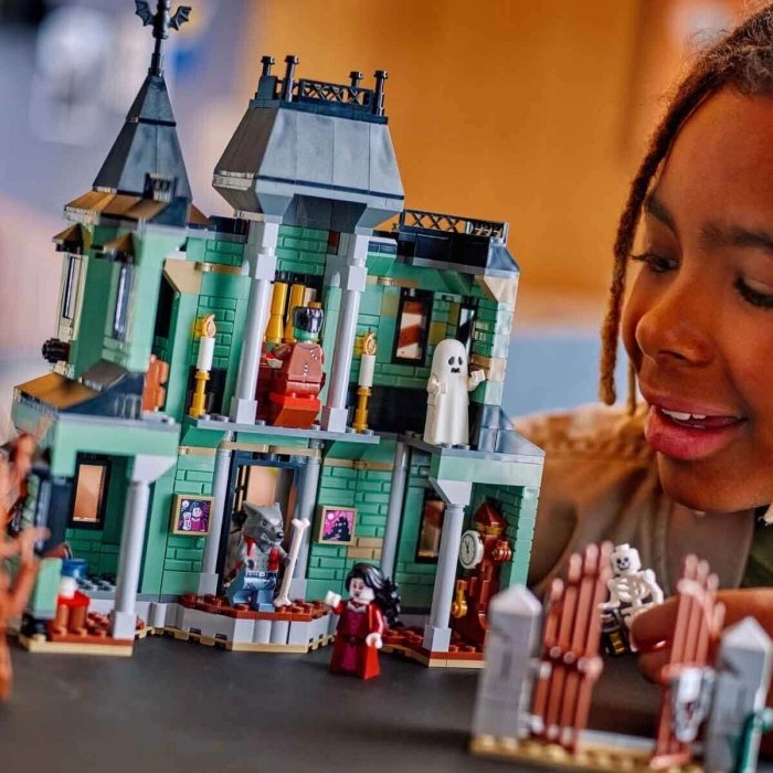 31167 Lego Creator 3in1 - Hayaletli Köşk 736 parça +9 yaş