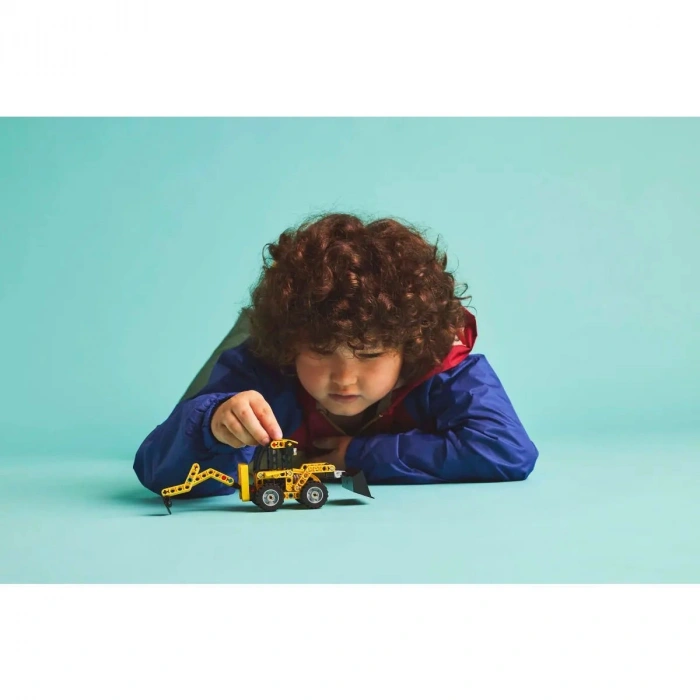 42197 Lego Technic Kazıcı Yükleyici 104 parça +7 yaş