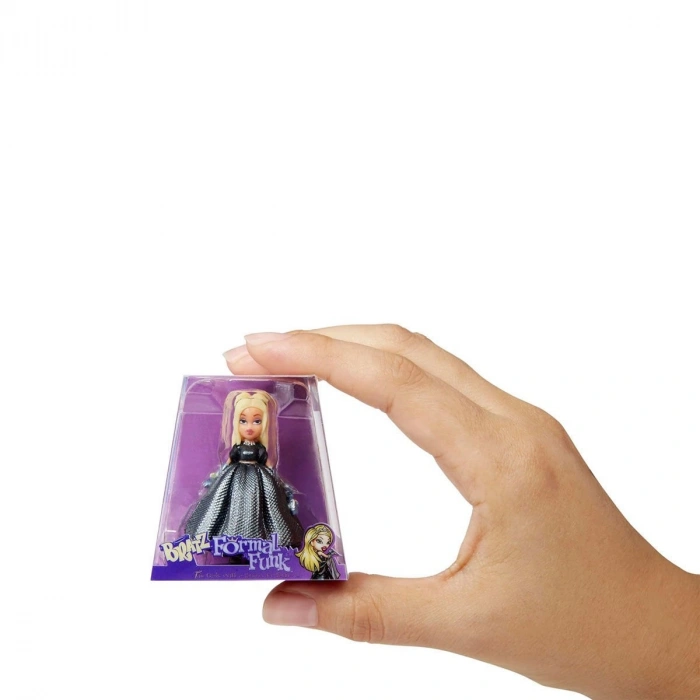 505327 - 505310C3 Bratz Minis