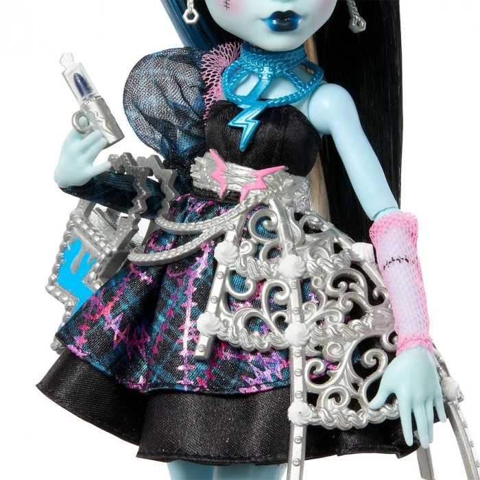 JBG75 Monster High Scary Sweet Birthday Frankie
