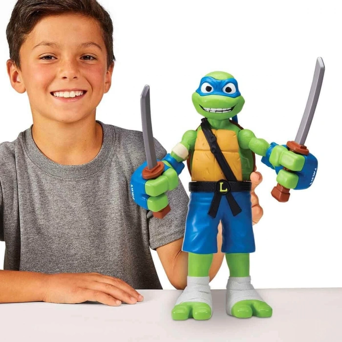 TU843000 TMNT  Roll N Punch Leonardo 30 cm Figür - 83418