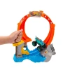 JFR08 Hot Wheels Monster Trucks Dönen Corkscrew Shark Çarpışması