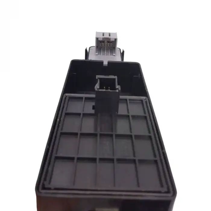 CAM AÇMA DÜĞMESİ ÖN SOL ÇİFTLİ ÇERÇEVELİ AYNA AYAR DÜĞMELİ 1608705680 / JUMPER BOXER