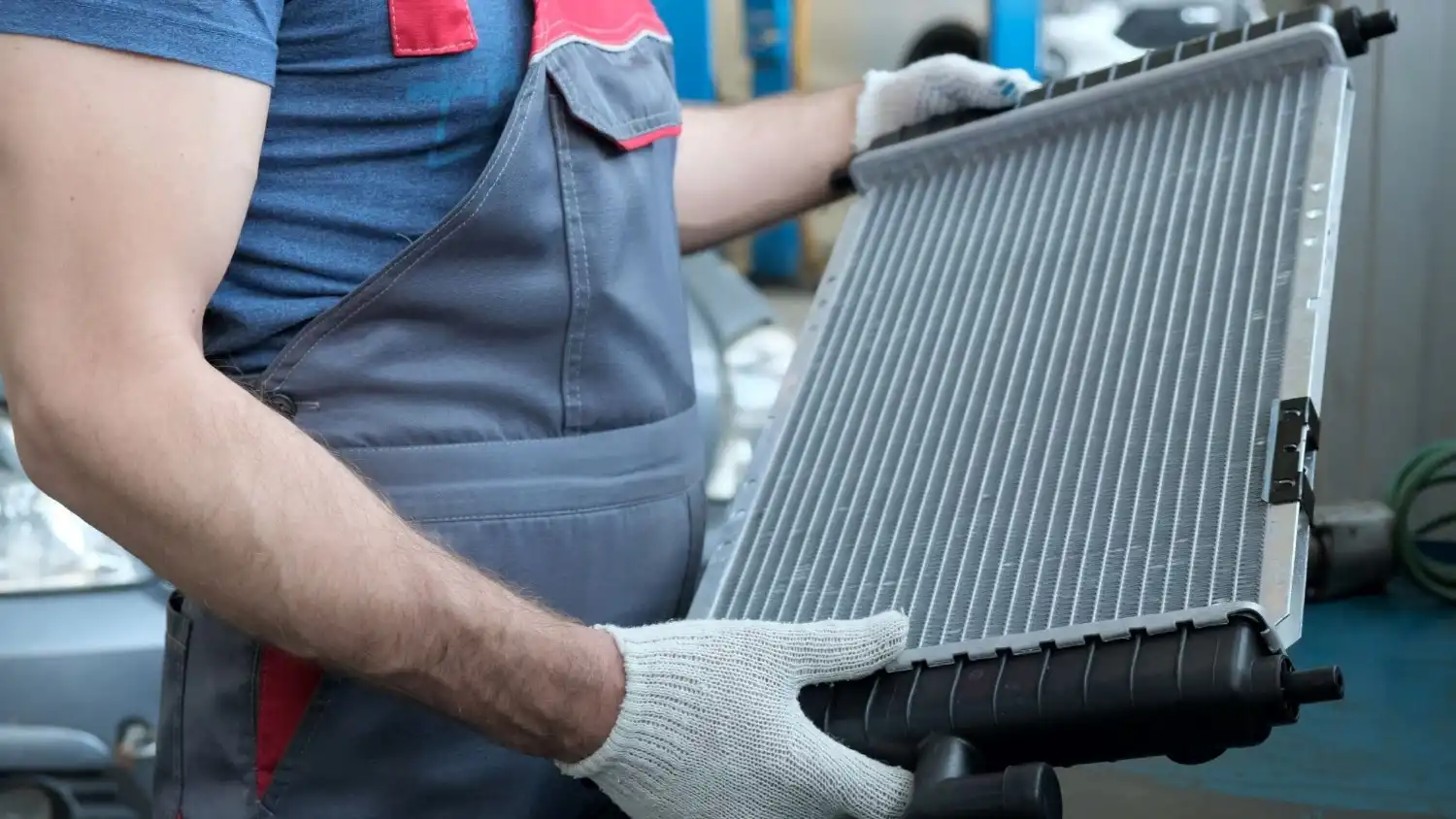 Radyatör Nedir? Bakımı, Arızaları ve Harareti Önleme İpuçları.