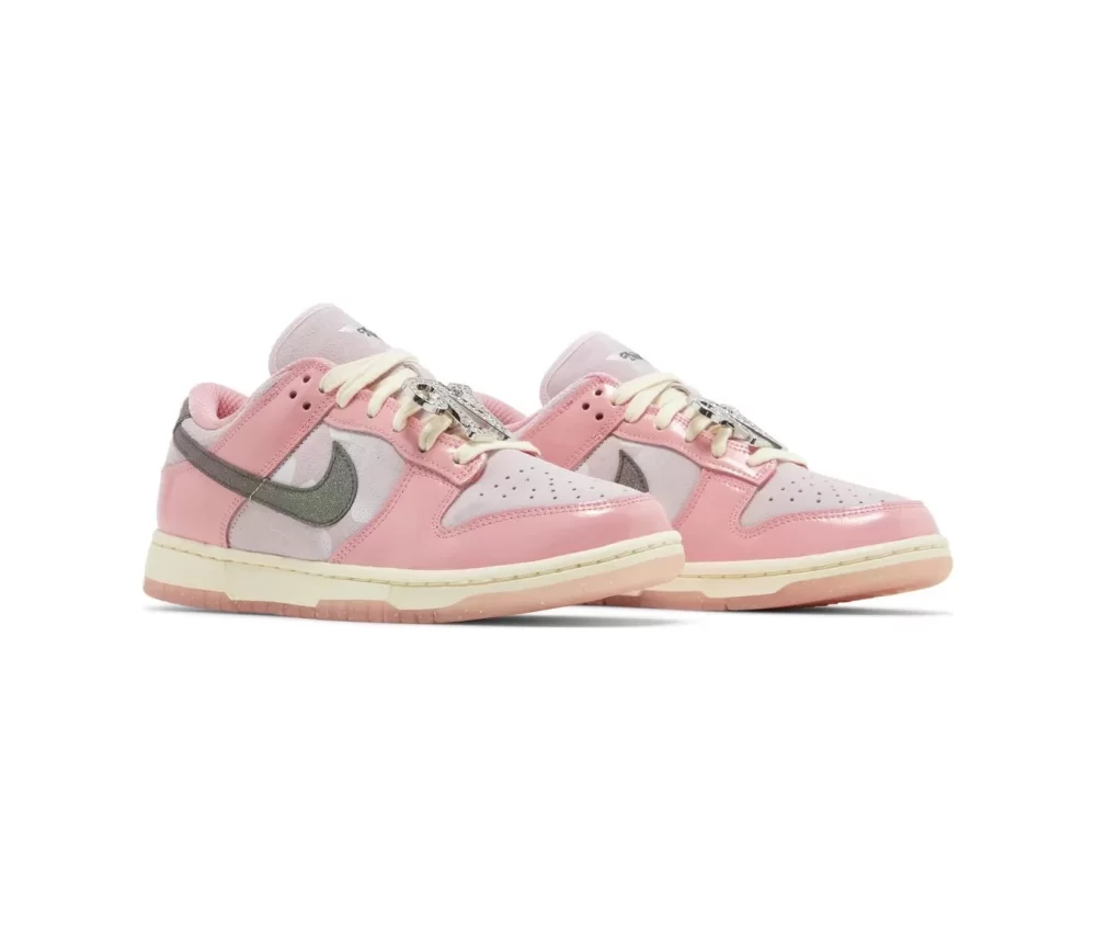 Nike Dunk Low LX Barbie