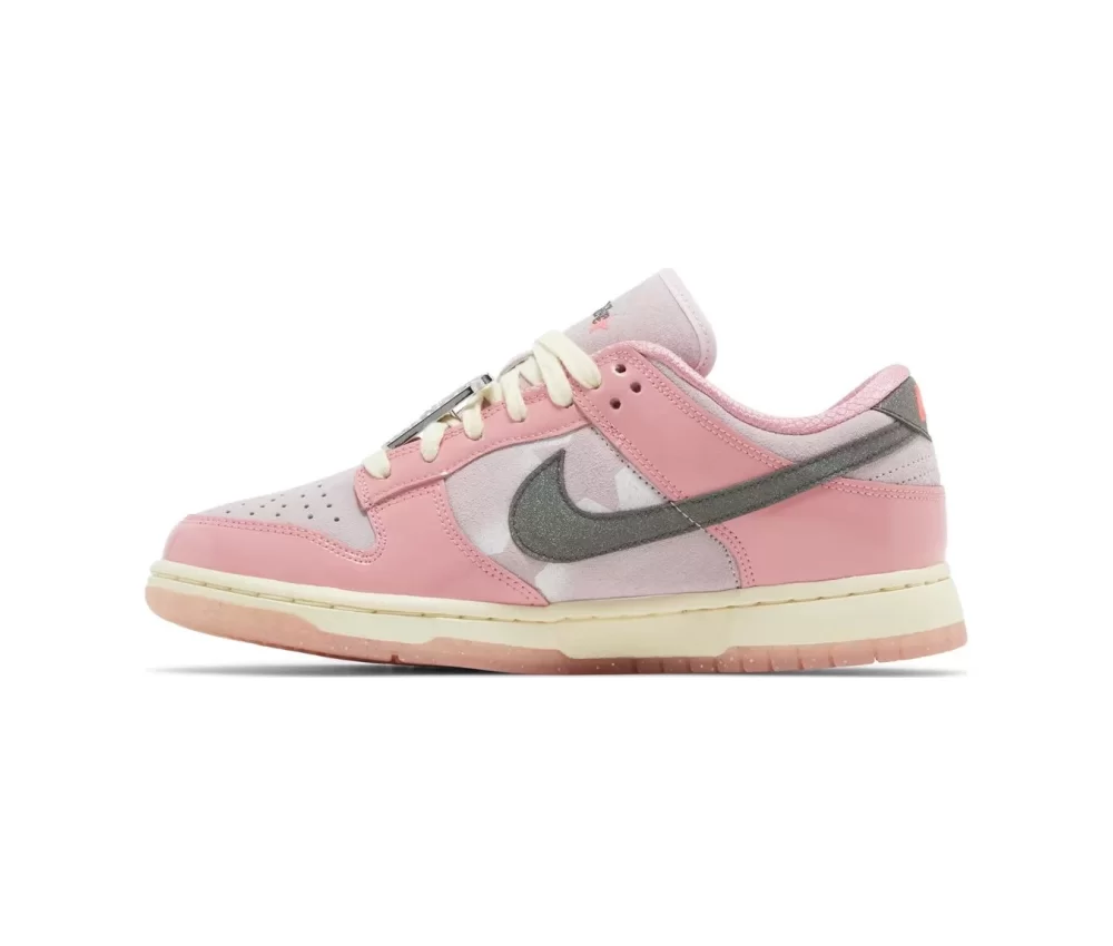 Nike Dunk Low LX Barbie