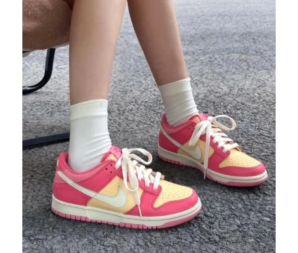 Nike Dunk Low Strawberry Peach Cream