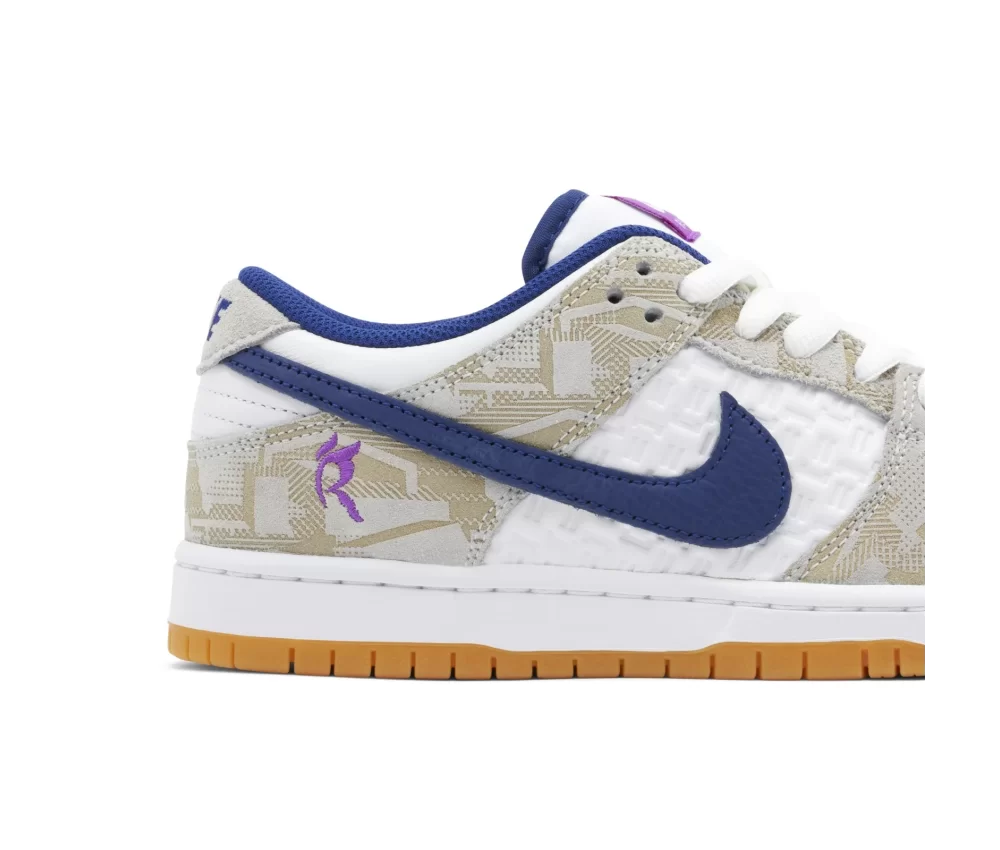 Nike SB Dunk Low X Rayssa Leal