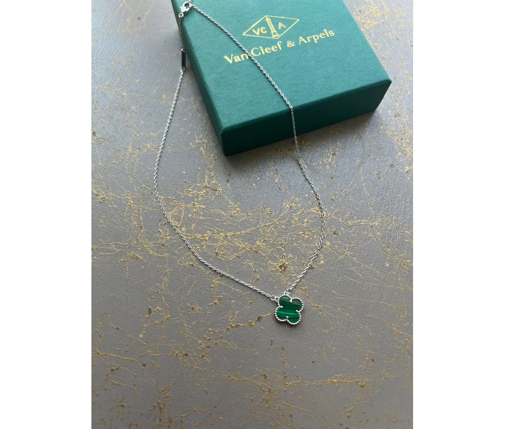 Van Cleef & Arpels Green Silver Kolye