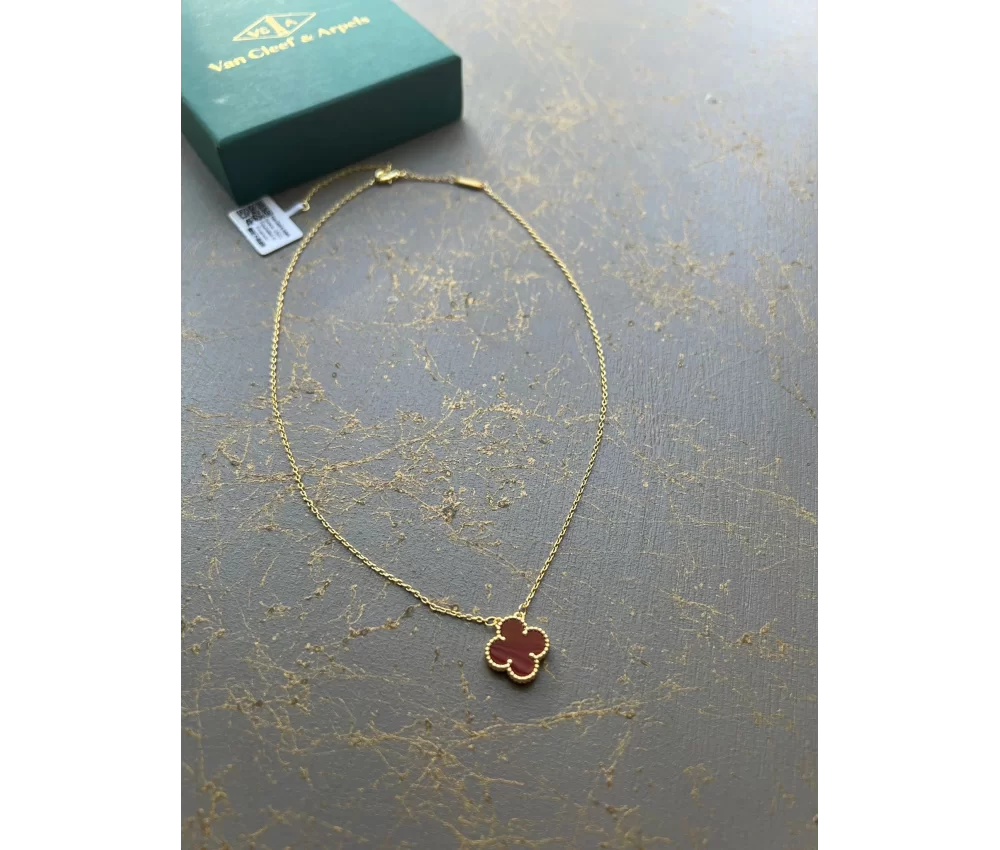 Van Cleef & Arpels Red Gold Kolye