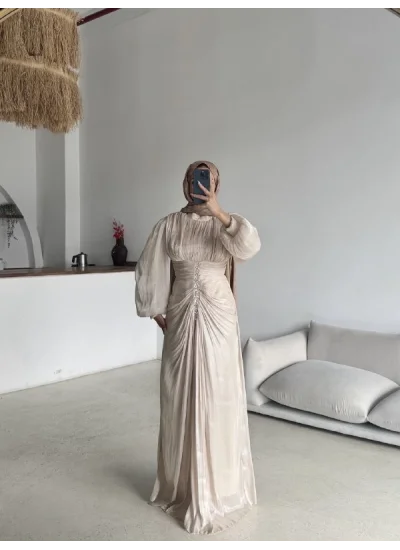 Lara Abiye