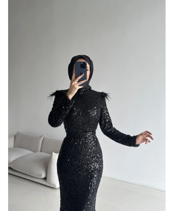 Boru Payet Omuzları Tüy Detaylı Abiye