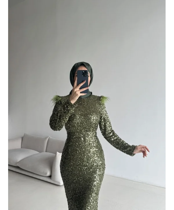 Boru Payet Omuzları Tüy Detaylı Abiye