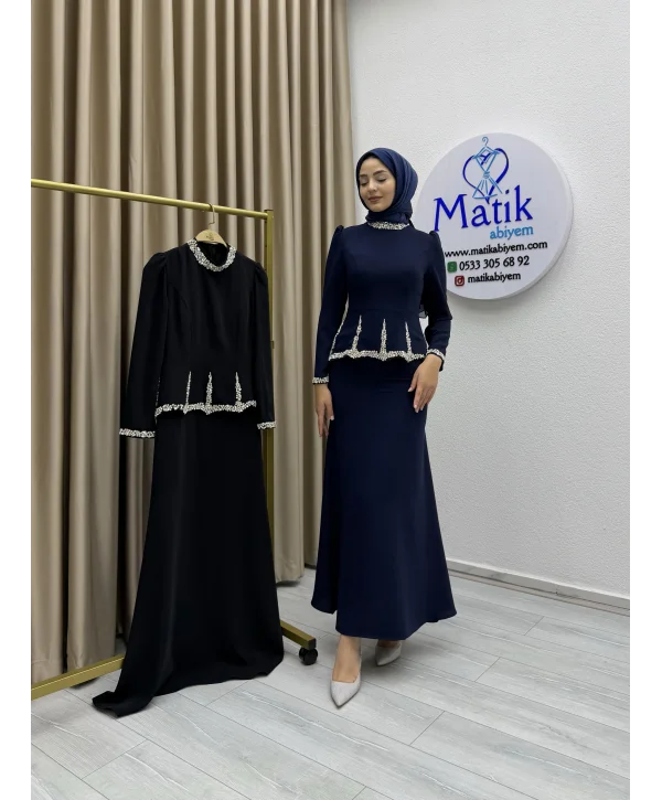 Adriana Taş Detaylı Balık Model Elbise
