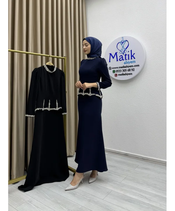 Adriana Taş Detaylı Balık Model Elbise