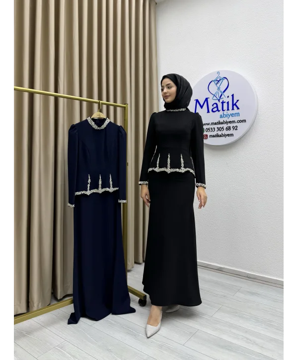 Adriana Taş Detaylı Balık Model Elbise