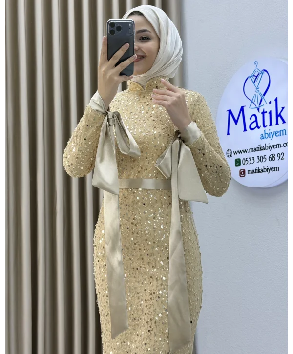 Analı Kızlı Boncuk Payet Midi Elbise