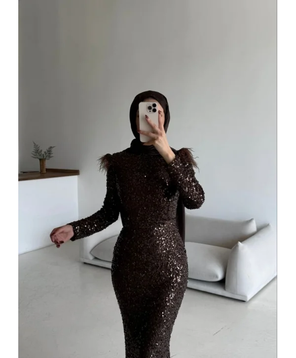 Boru Payet Omuzları Tüy Detaylı Abiye
