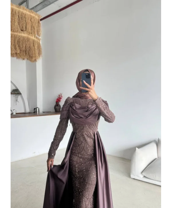 Eliz Abiye