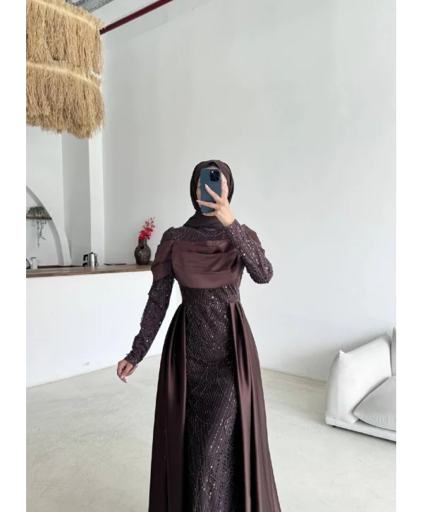Eliz Abiye