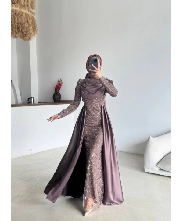 Eliz Abiye