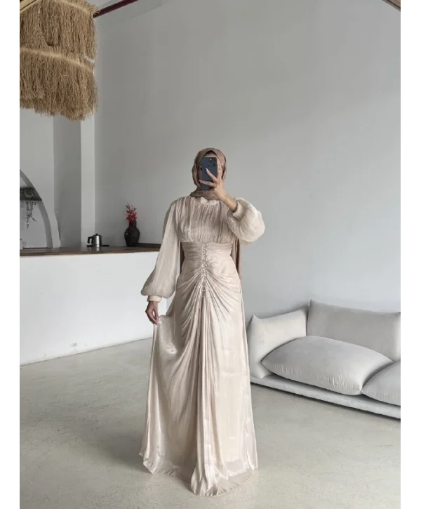 Lara Abiye