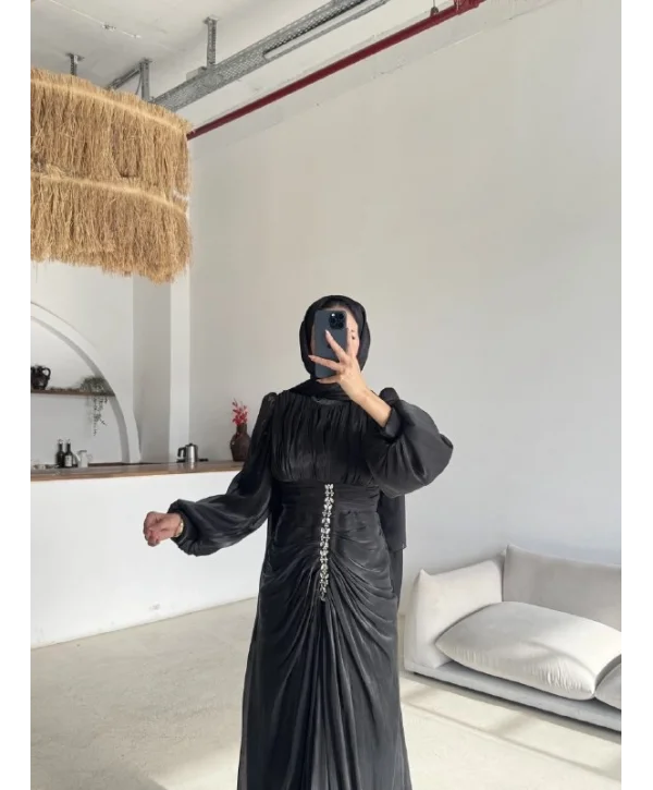 Lara Abiye