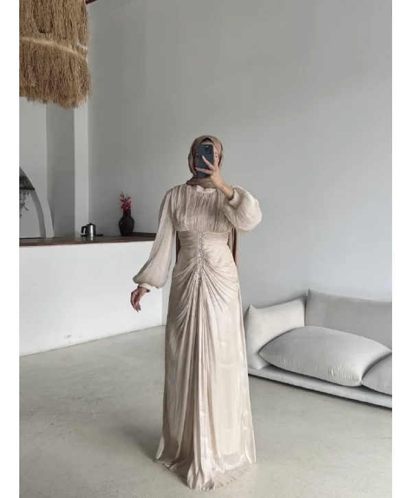 Lara Abiye