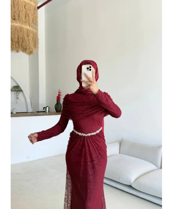 Nilsu Elbise