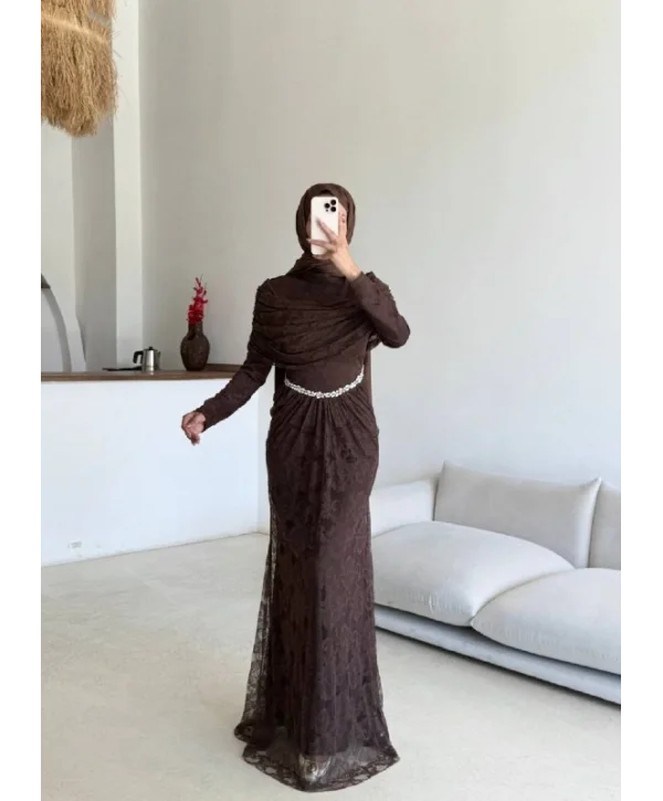 Nilsu Elbise