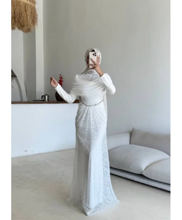Nilsu Elbise