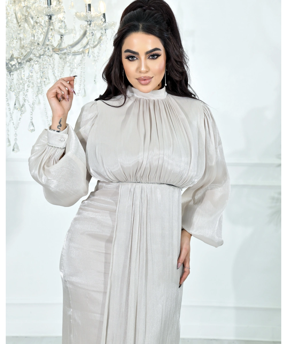 Yüksek Yaka, Bel Taş Detaylı, Uzun Kollu, Dökümlü Şifon Uzun Abiye Elbise