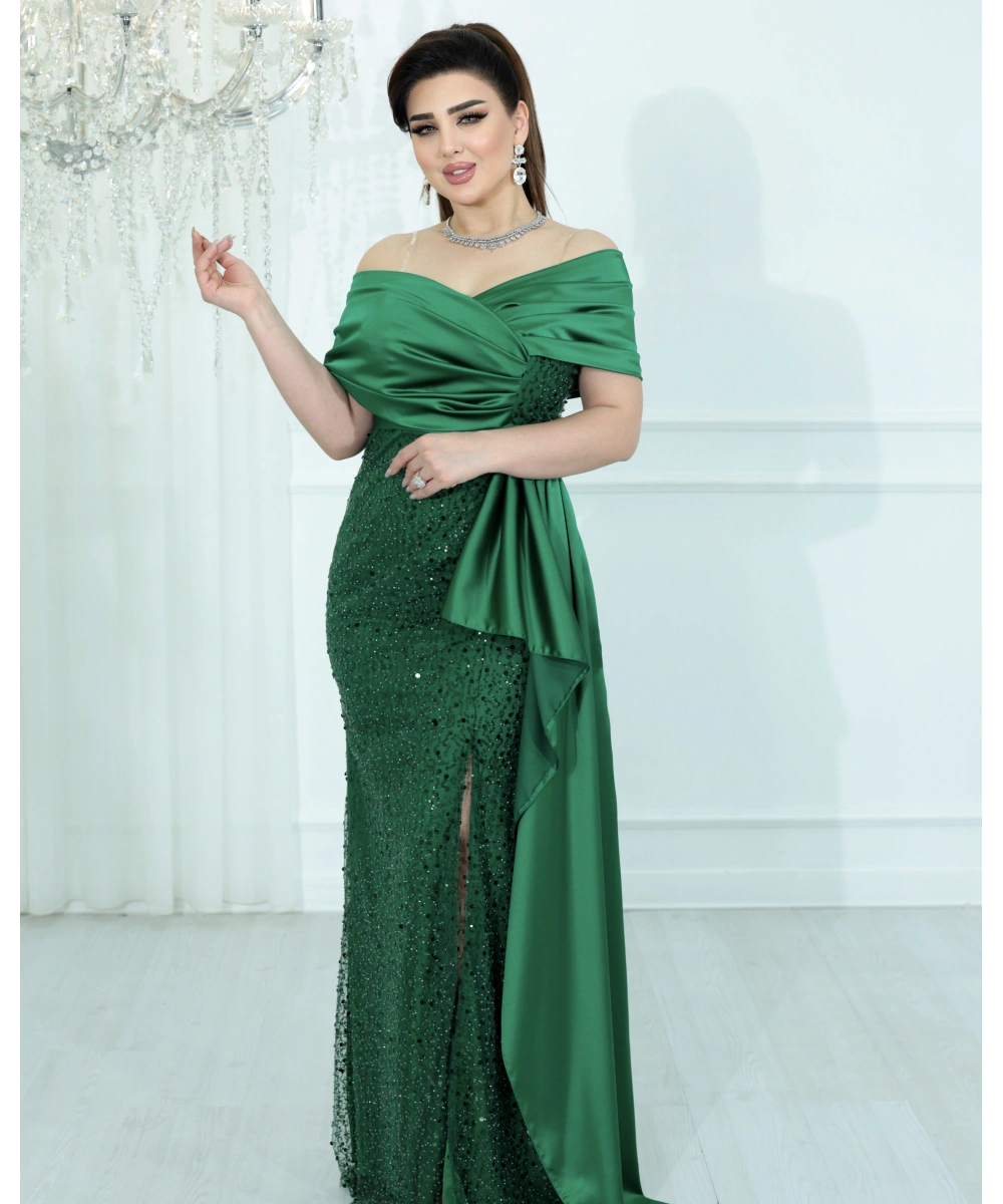 İncili Payet Saten Tasarım Yırtmaçlı Kolsuz Pelerinli Elbise Abiye