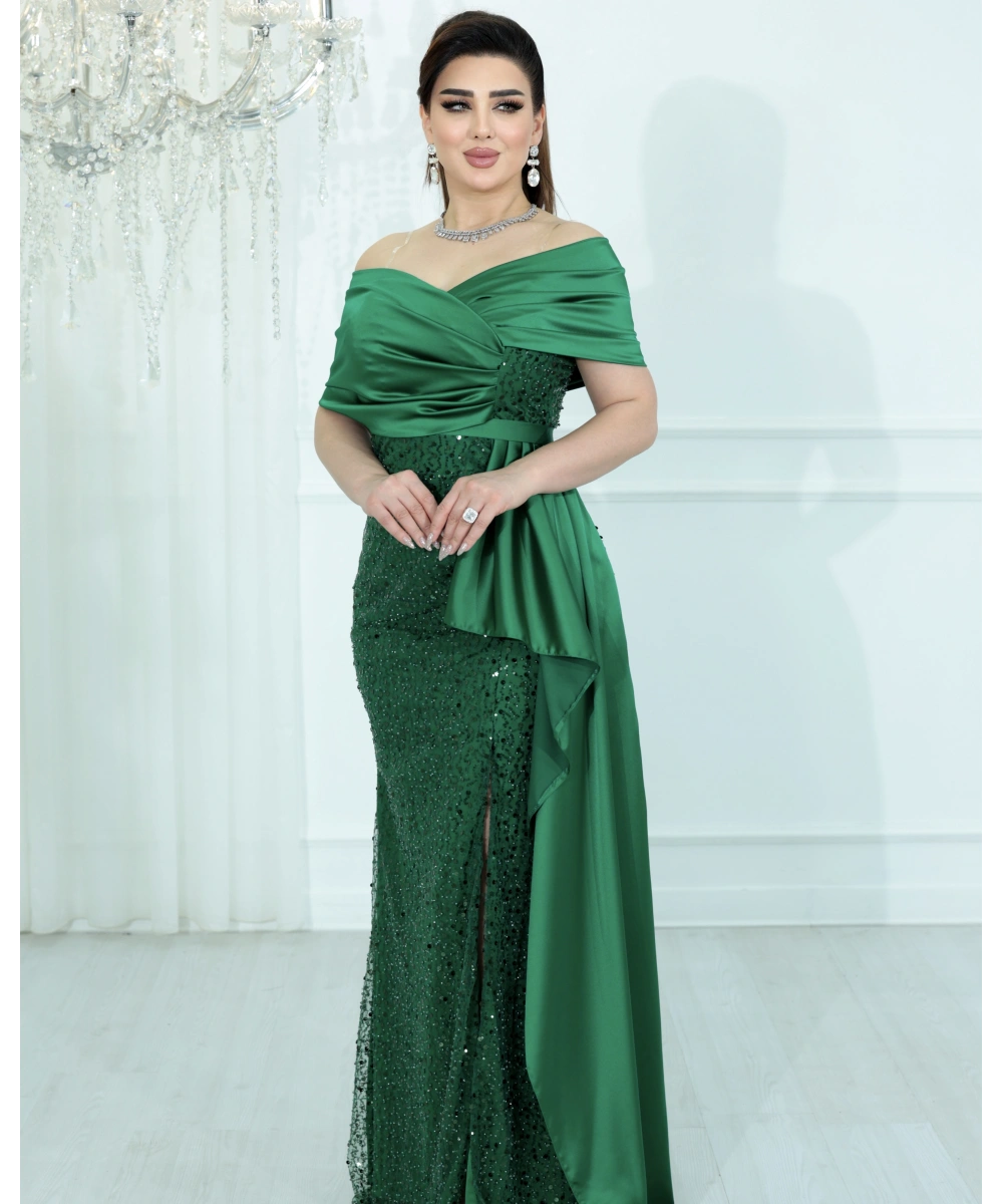 İncili Payet Saten Tasarım Yırtmaçlı Kolsuz Pelerinli Elbise Abiye