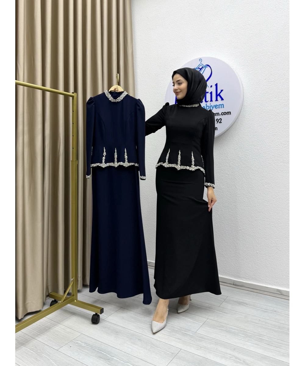 Adriana Taş Detaylı Balık Model Elbise