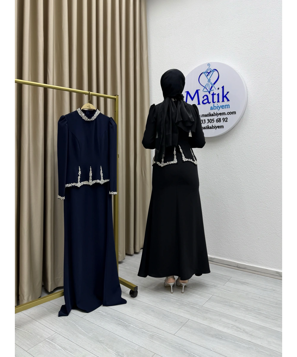 Adriana Taş Detaylı Balık Model Elbise