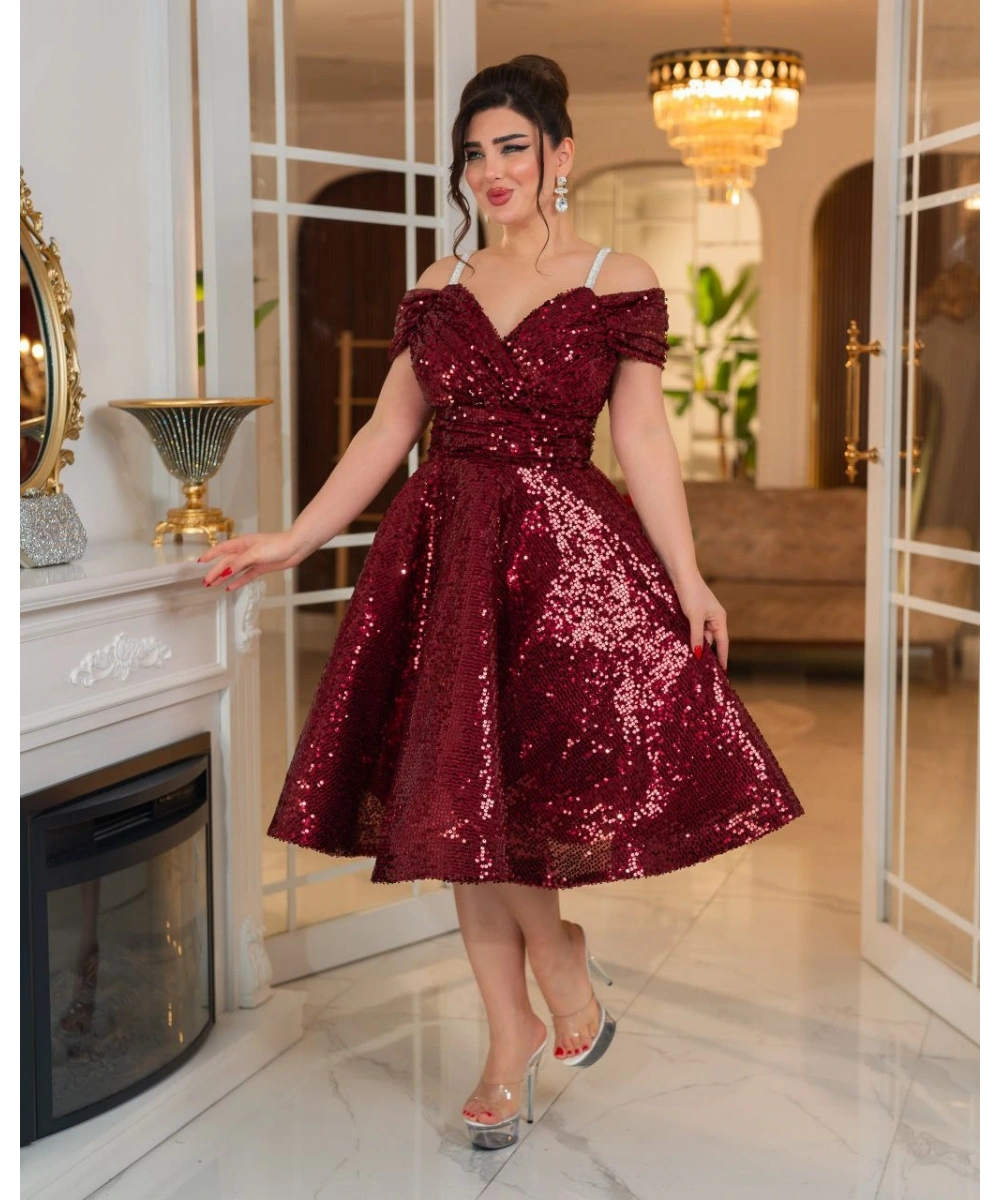 Altın Payetli Omuz Açık Drapeli Abiye Elbise