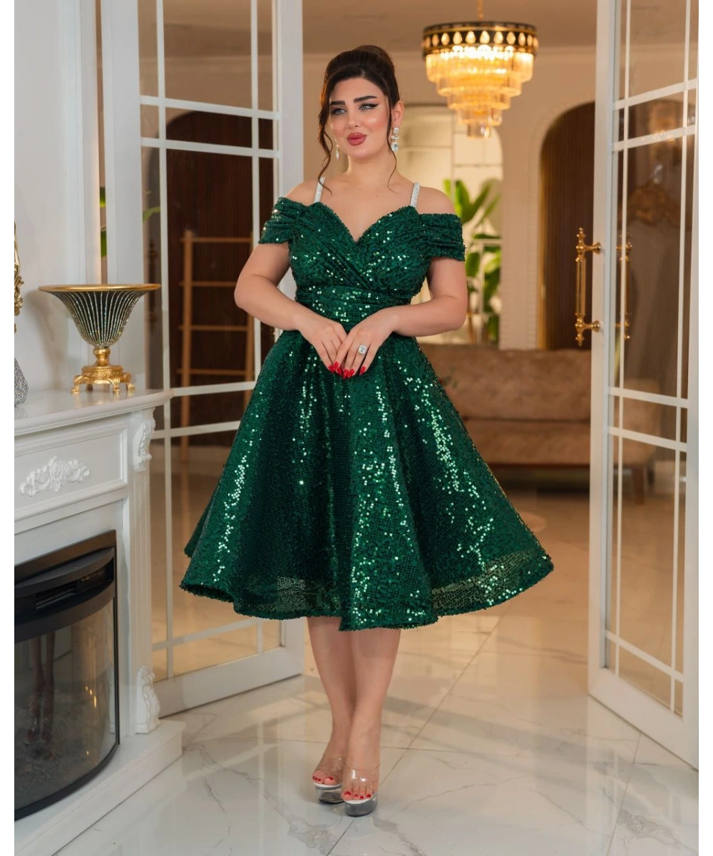 Altın Payetli Omuz Açık Drapeli Abiye Elbise