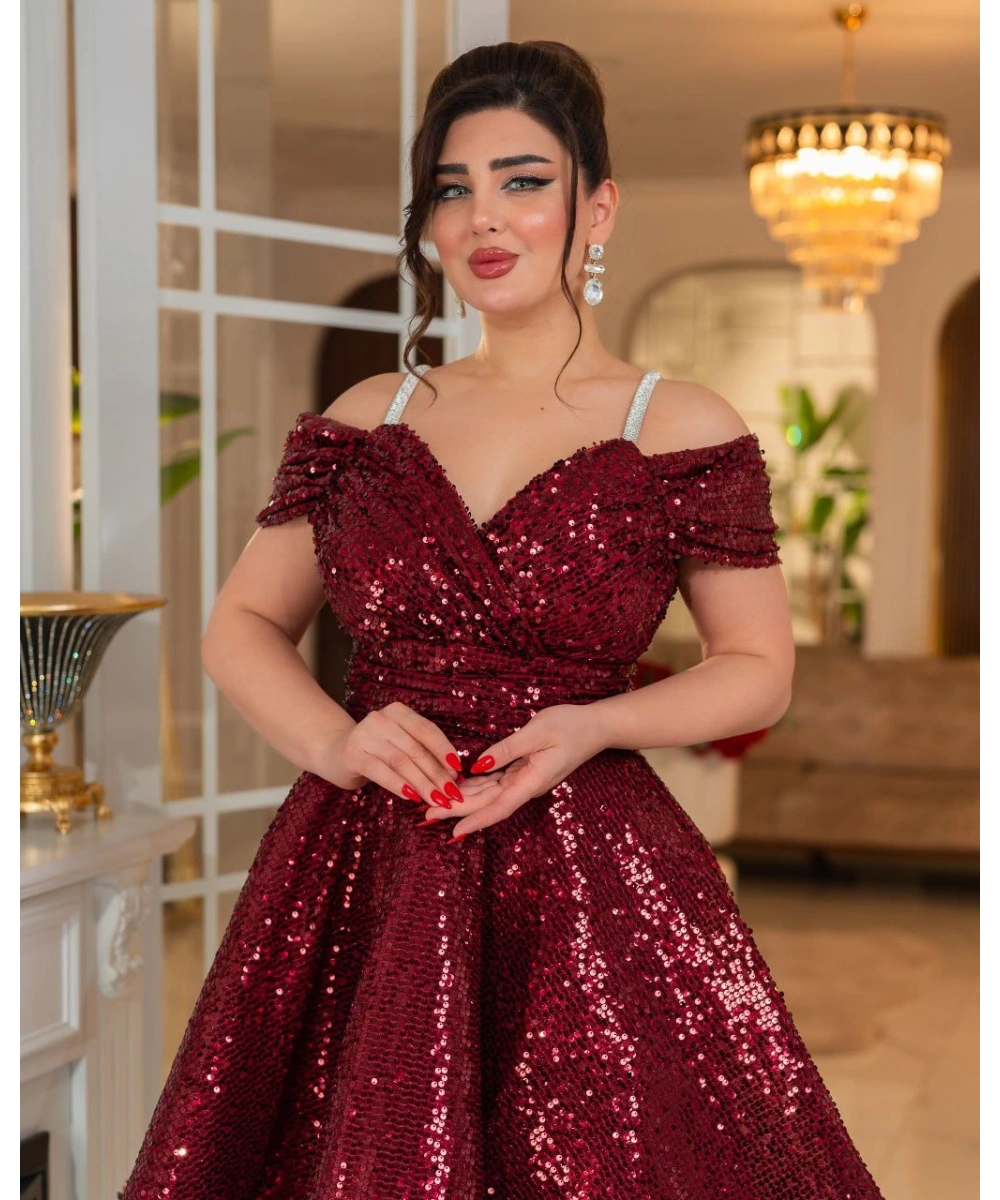 Altın Payetli Omuz Açık Drapeli Abiye Elbise