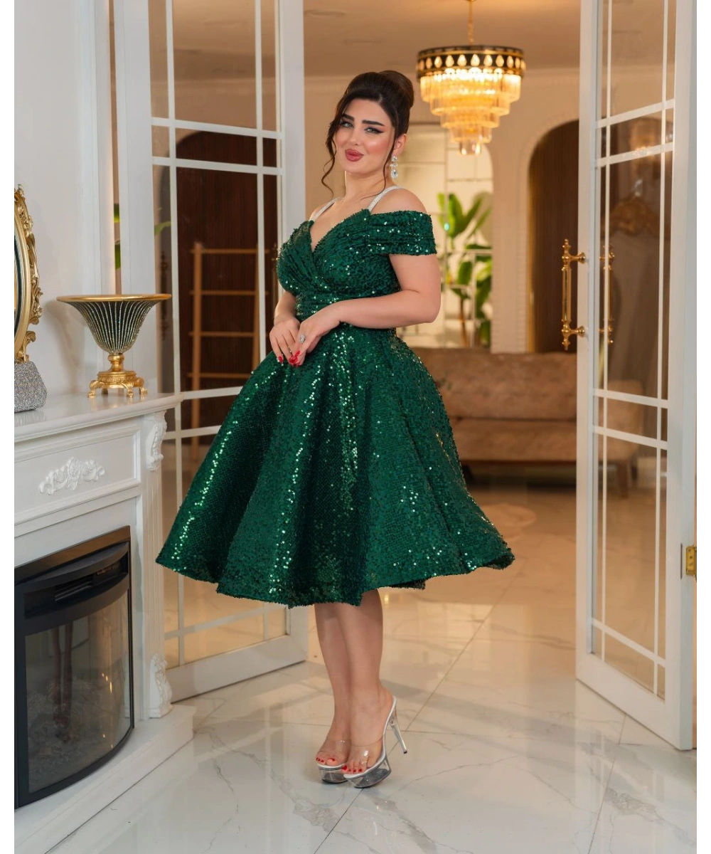 Altın Payetli Omuz Açık Drapeli Abiye Elbise