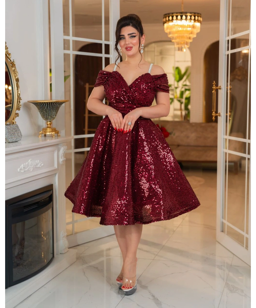 Altın Payetli Omuz Açık Drapeli Abiye Elbise