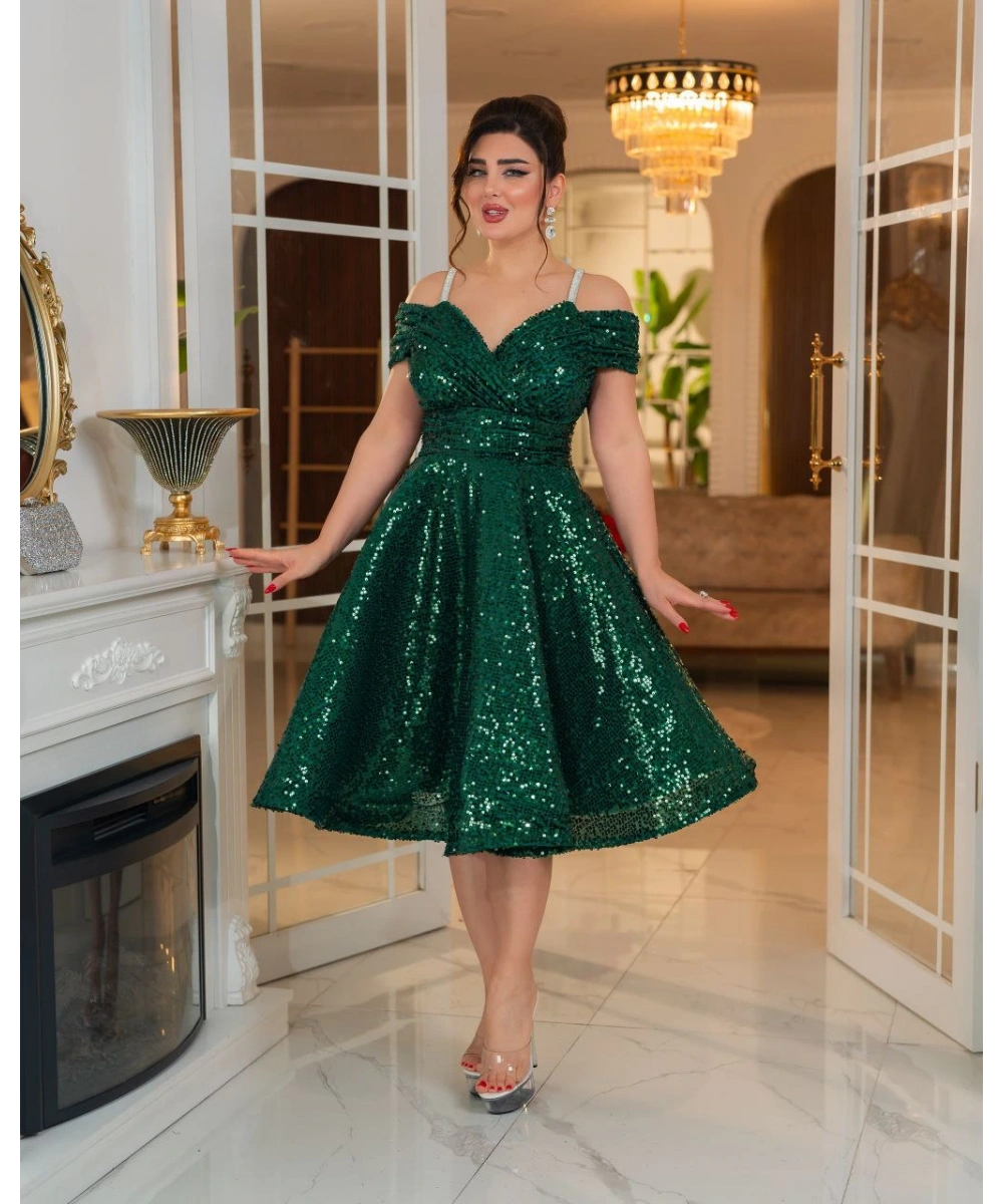 Altın Payetli Omuz Açık Drapeli Abiye Elbise