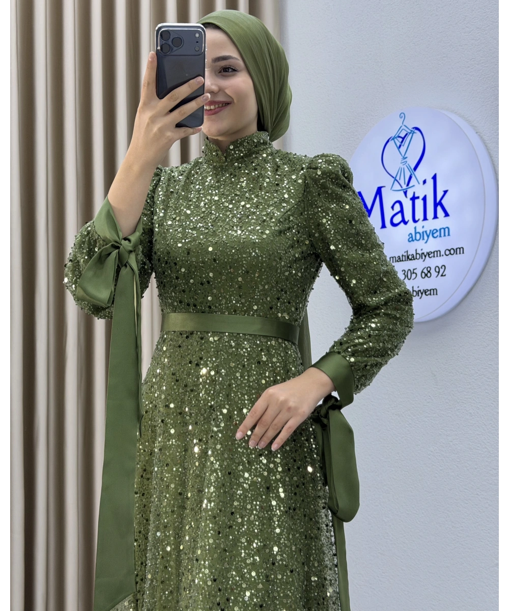Analı Kızlı Boncuk Payet Elbise