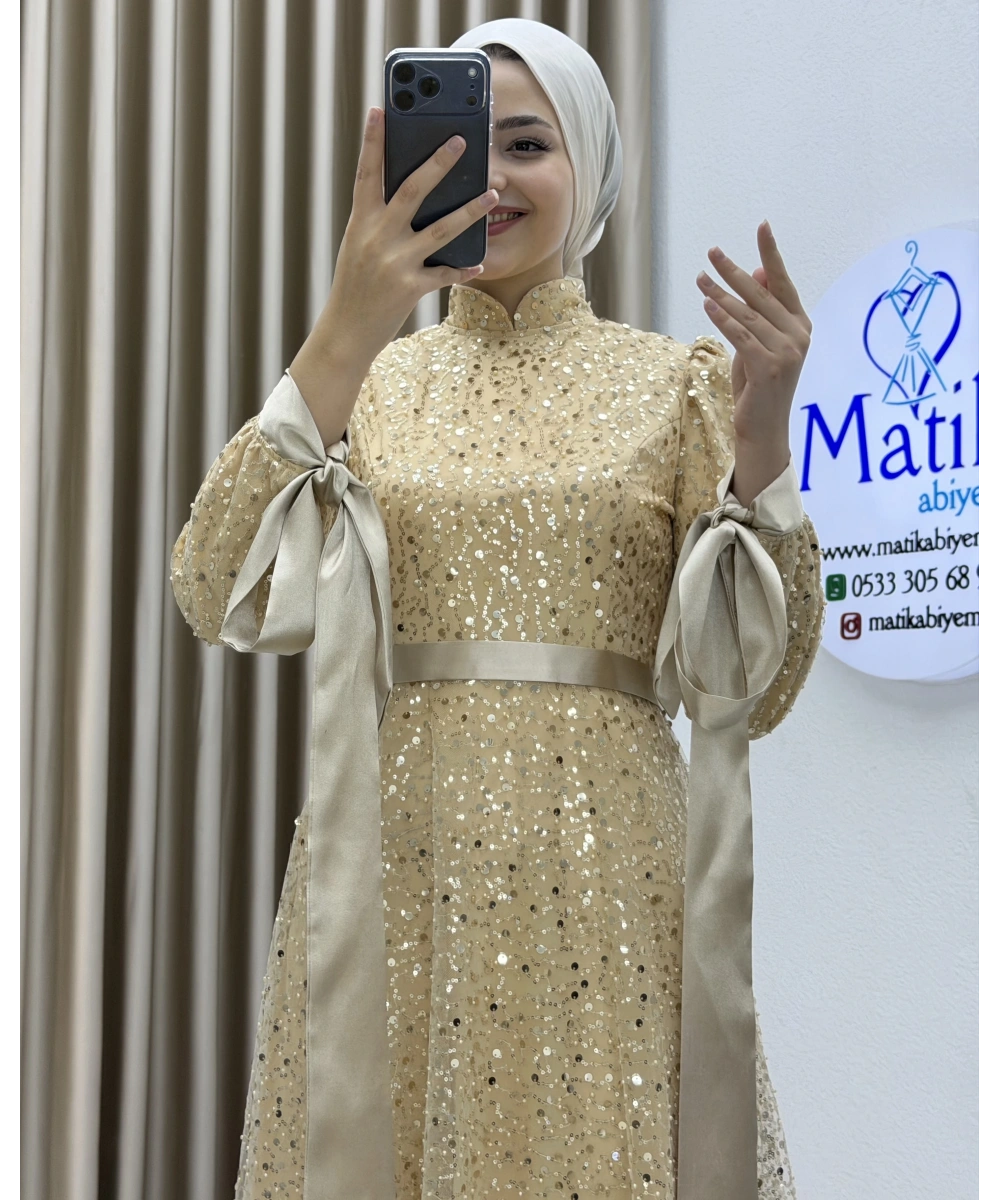 Analı Kızlı Boncuk Payet Elbise