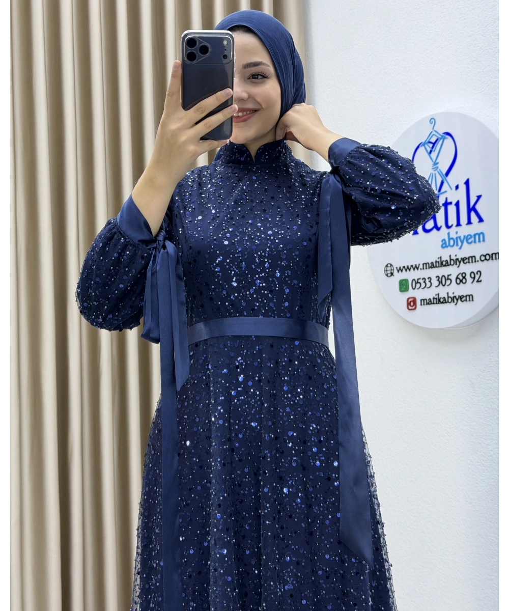 Analı Kızlı Boncuk Payet Elbise