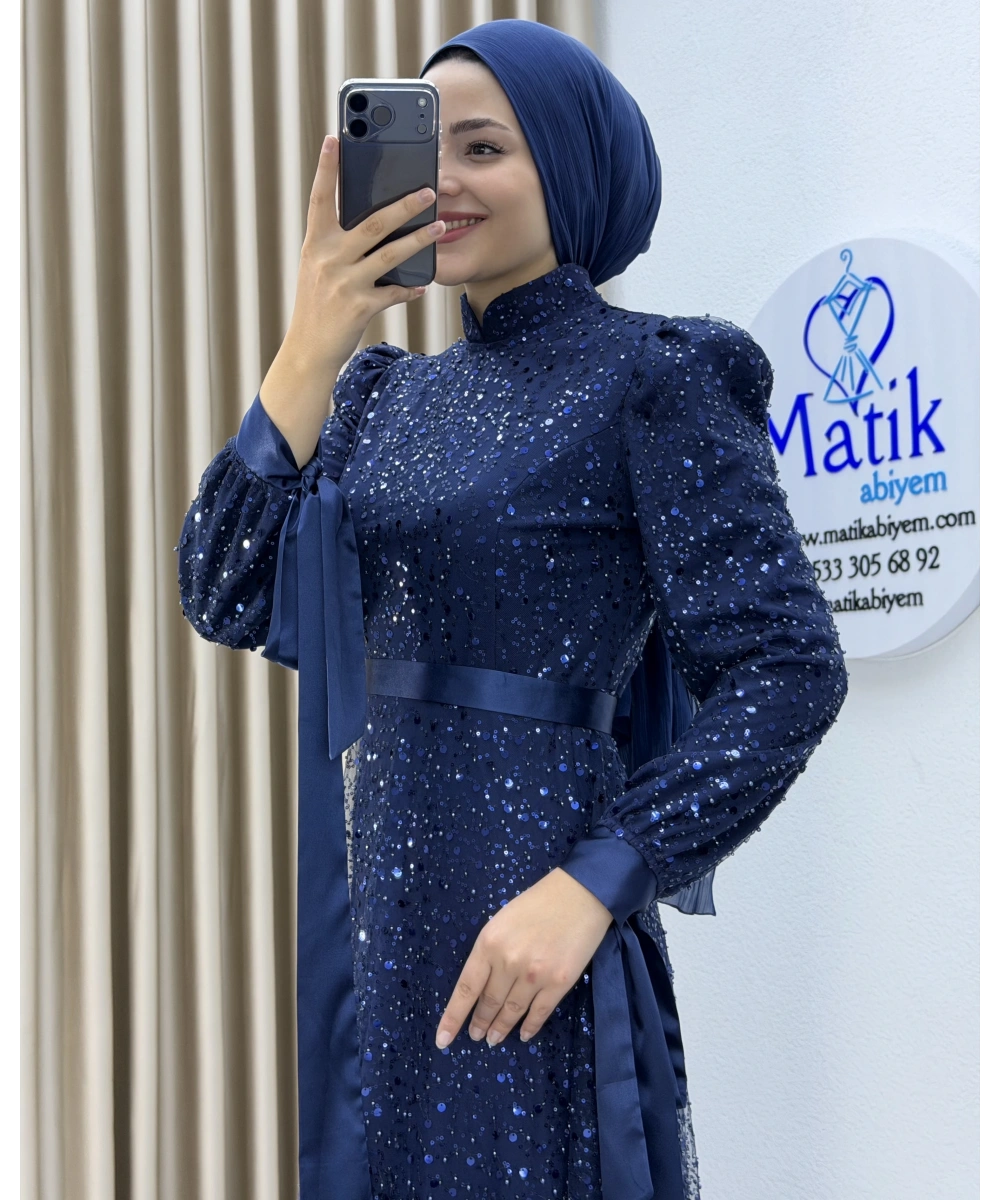 Analı Kızlı Boncuk Payet Elbise