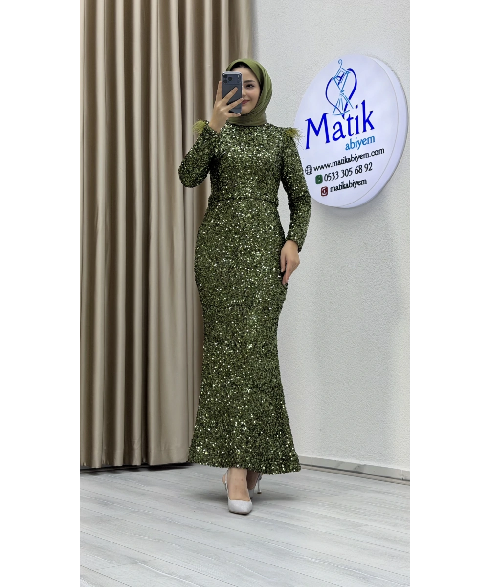 Boru Payet Omuzları Tüy Detaylı Abiye