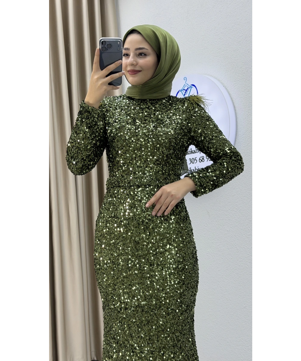 Boru Payet Omuzları Tüy Detaylı Abiye